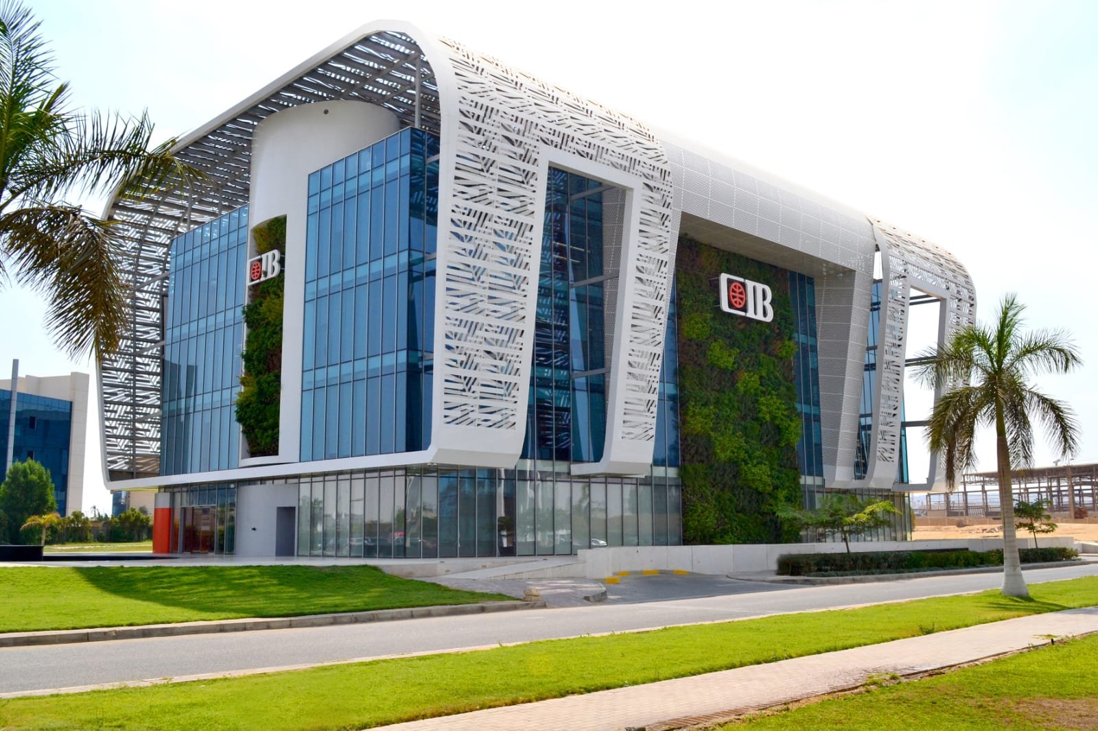 cib-partners-with-ie-university-to-strengthen-leadership-development-in-egypt