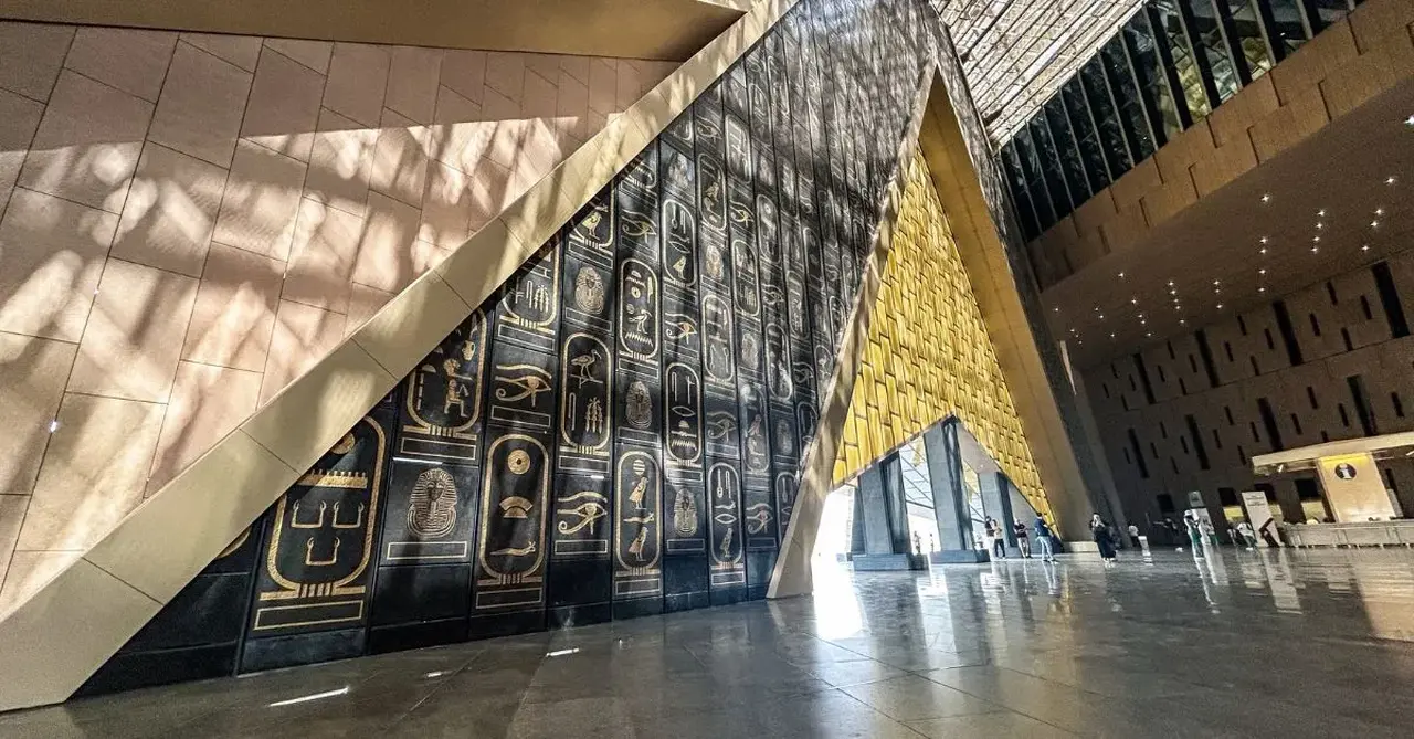 egypt-inaugurates-17,000-volume-grand-egyptian-museum-library-in-partnership-with-france
