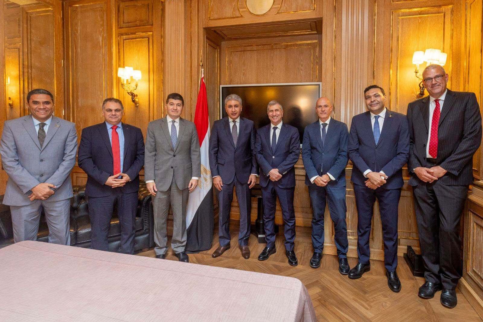 egypt-eyes-higher-italian-tourist-arrivals-through-partnerships-with-tour-operators,-airlines