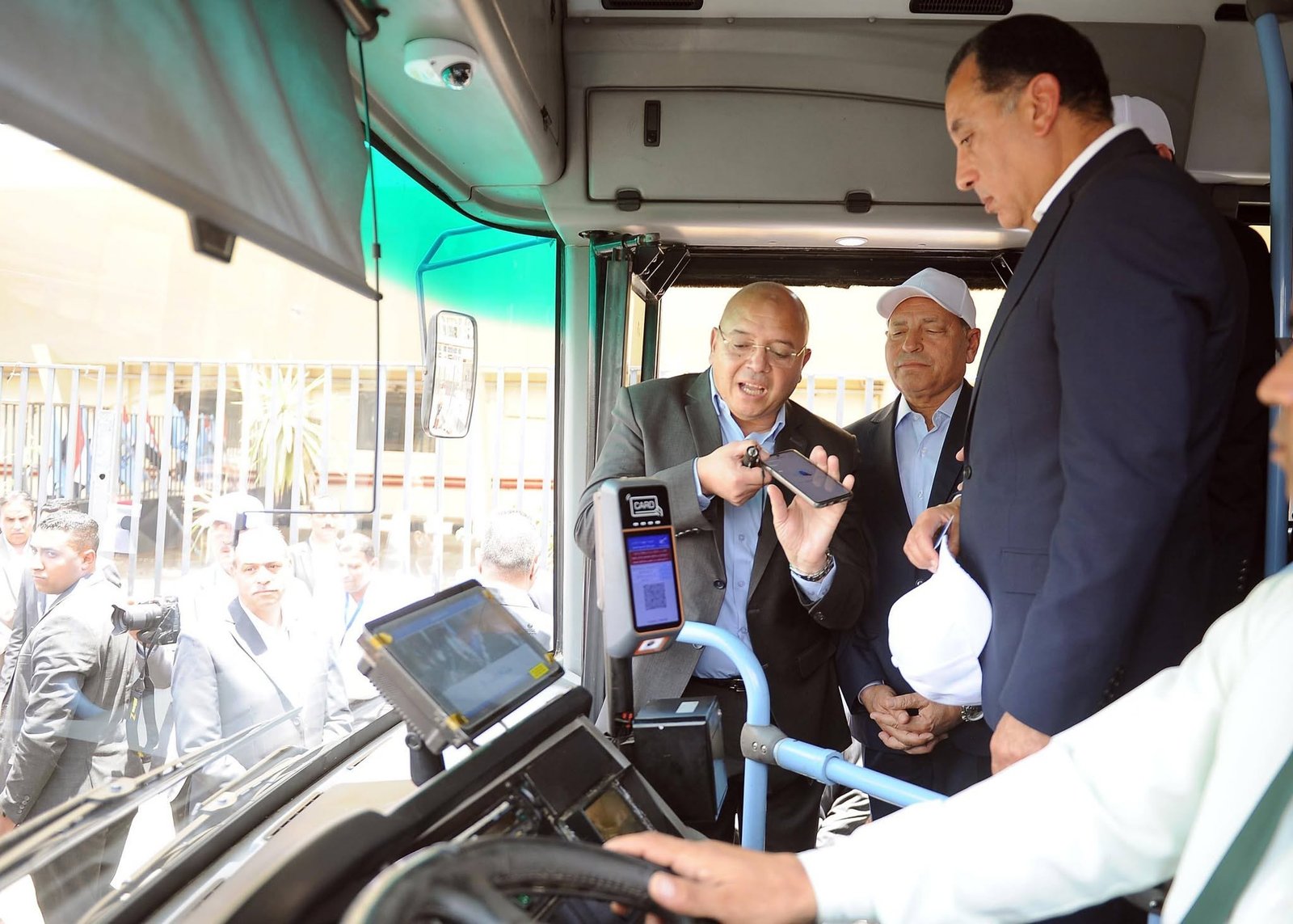 egypt’s-pm-inspects-cairo-public-transport-modernisation,-historical-mosque-restoration