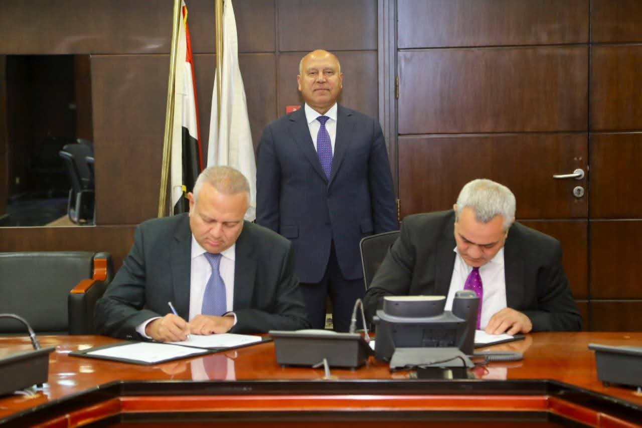 egypt-signs-mou-for-financing,-development-of-borg-el-arab-dry-port,-logistics-zone