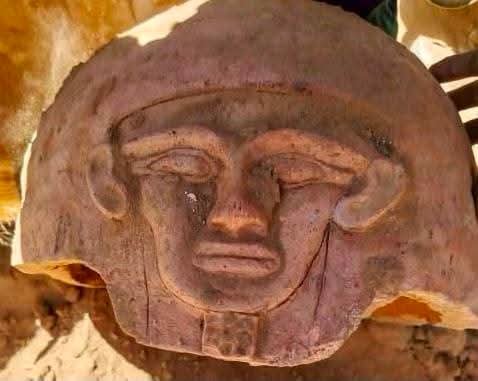 private:-egyptian-mission-uncovers-three-tombs-from-ancient-eras-in-bahariya-oasis