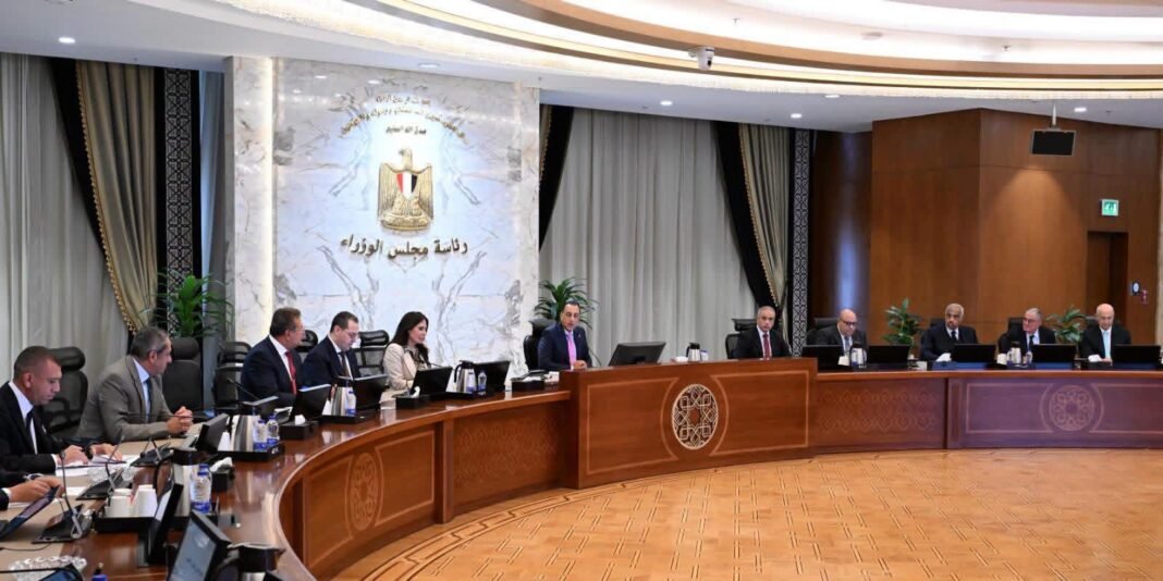 egyptian-pm-reviews-draft-real-estate-market-regulation-law-to-address-stalled-projects