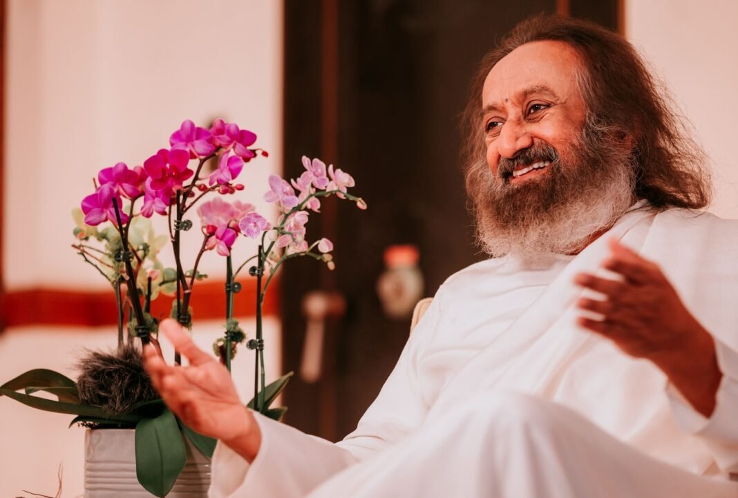 spiritual-leader-sri-sri-ravi-shankar-guides-meditation-and-cultural-program-across-egypt